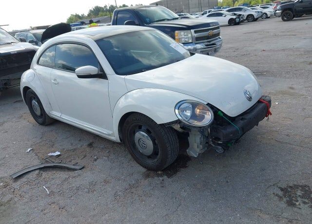 2013 VOLKSWAGEN Beetle