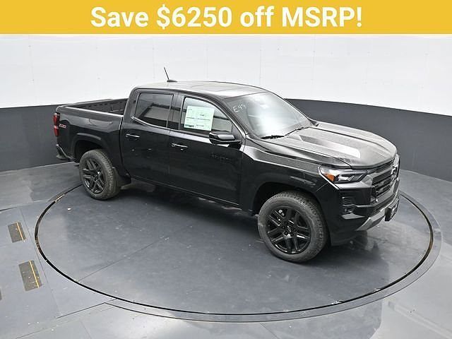 2025 CHEVROLET Colorado