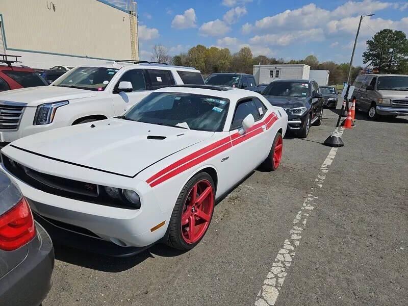 2011 DODGE Challenger