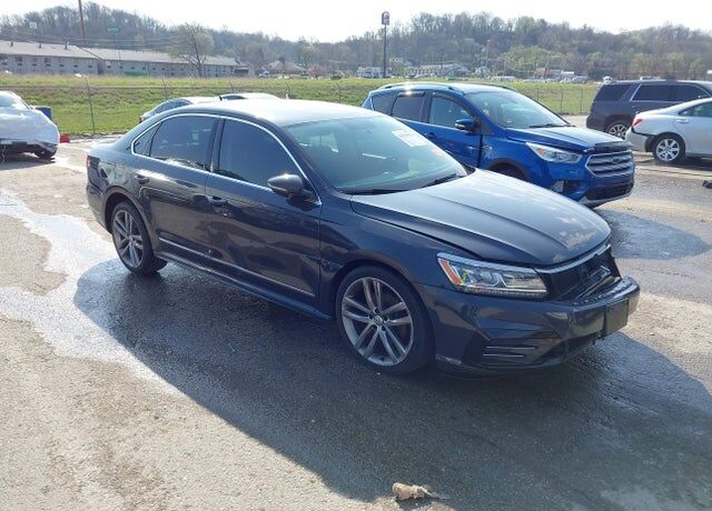 2016 VOLKSWAGEN Passat