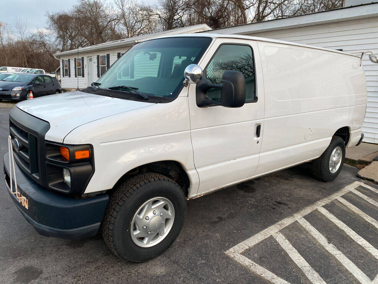 2011 FORD E-250