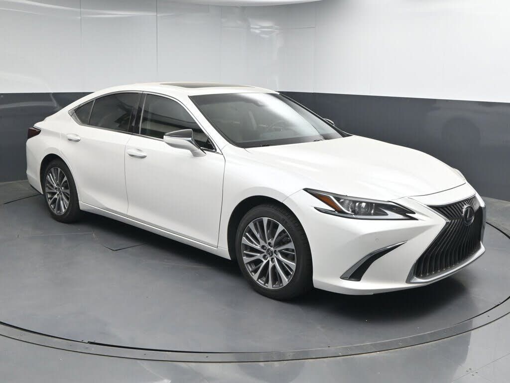 2020 LEXUS ES