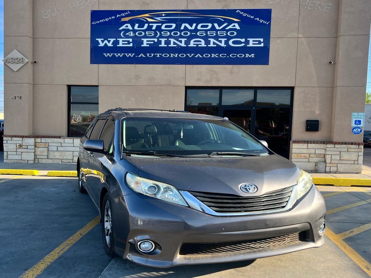 2013 TOYOTA Sienna