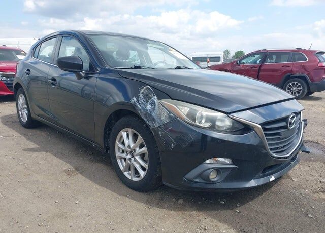 2015 MAZDA Mazda3