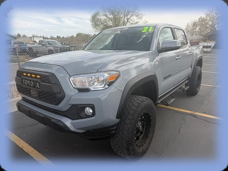 2021 TOYOTA Tacoma