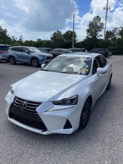 2019 LEXUS IS