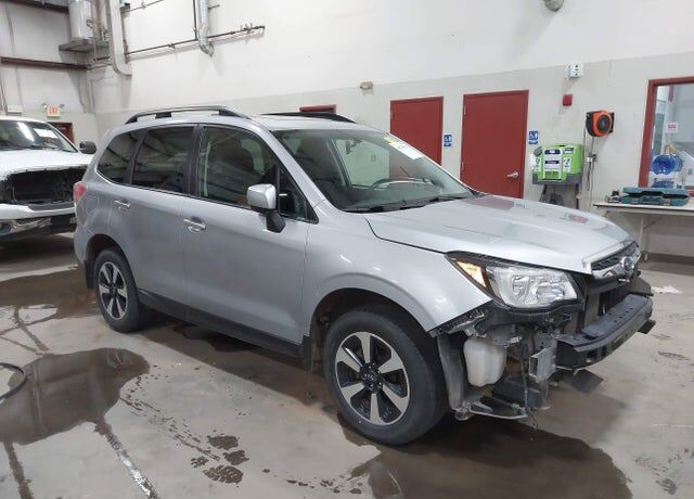 2018 SUBARU Forester
