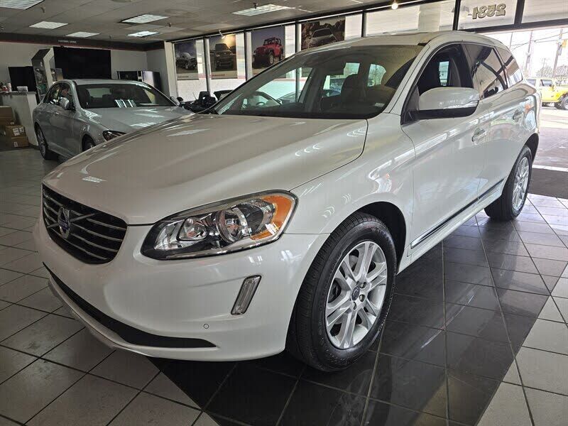 2015 VOLVO XC60