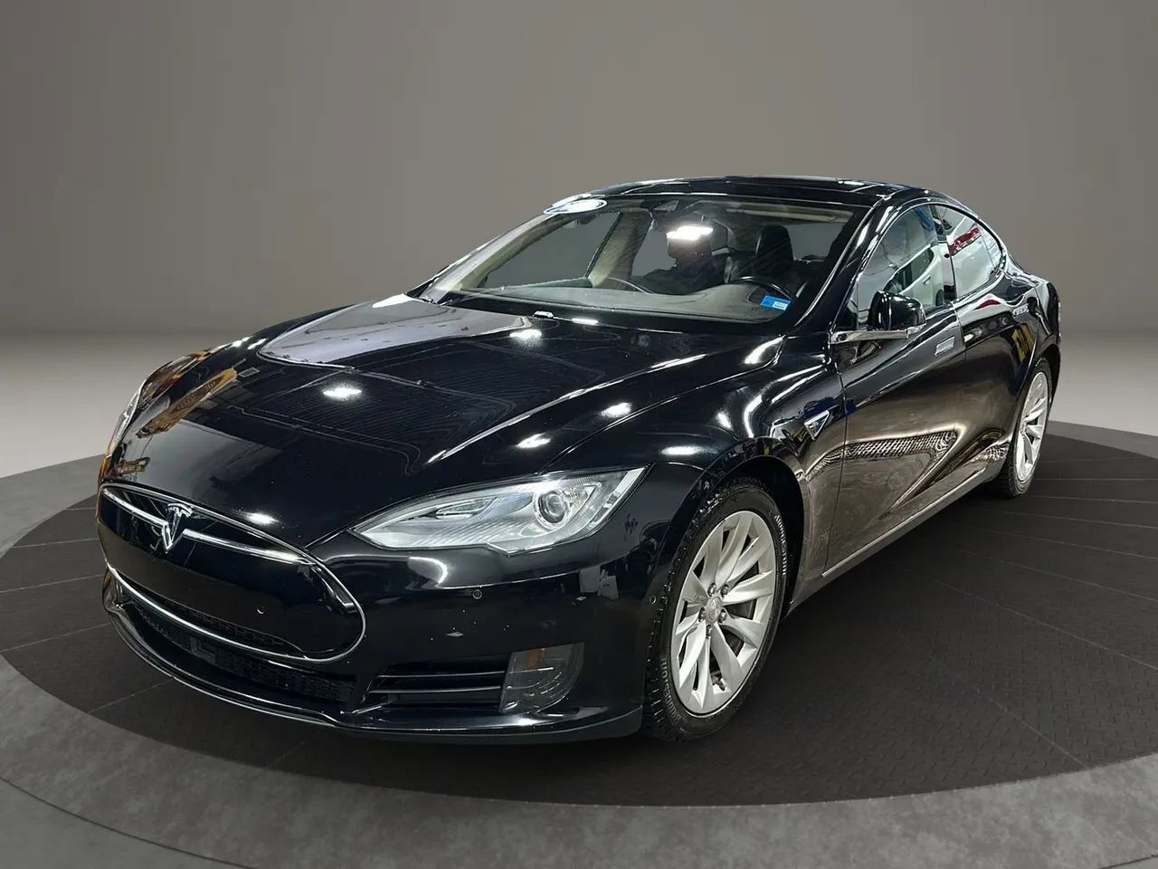 2016 TESLA Model S
