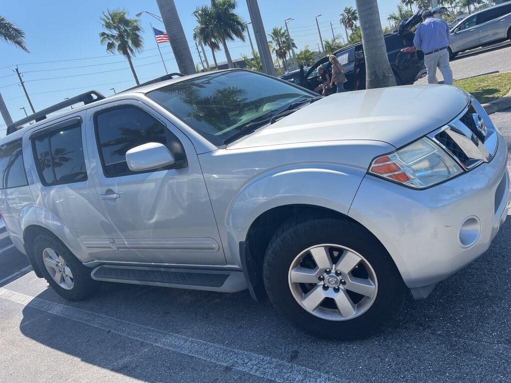 2012 NISSAN Pathfinder