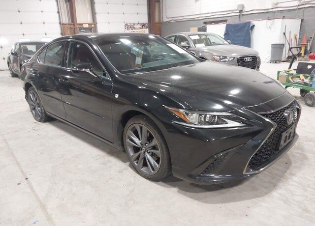 2020 LEXUS ES