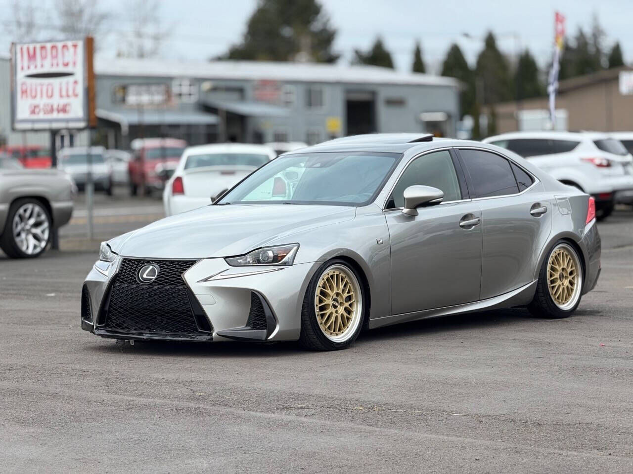2017 LEXUS IS
