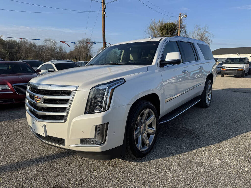 2017 CADILLAC Escalade ESV
