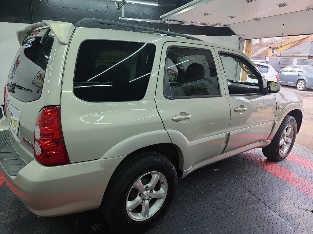 2005 MAZDA Tribute