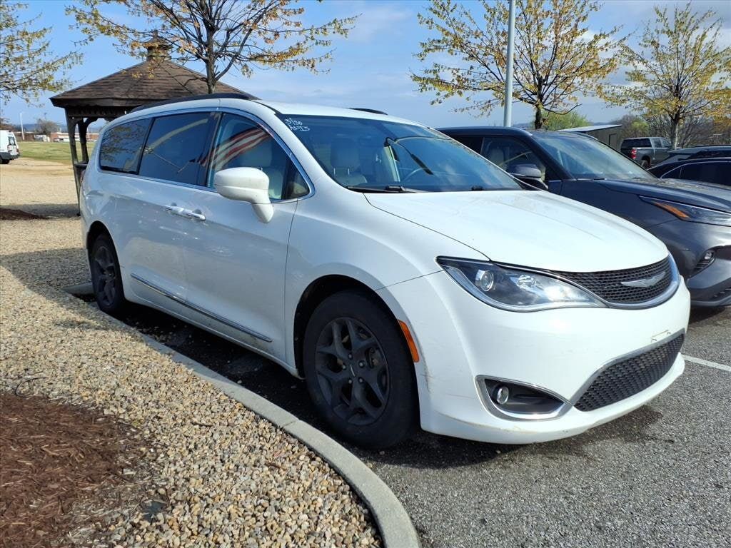 2017 CHRYSLER Pacifica