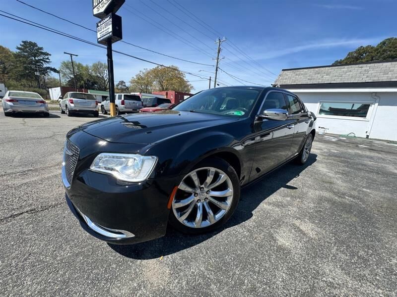 2019 CHRYSLER 300