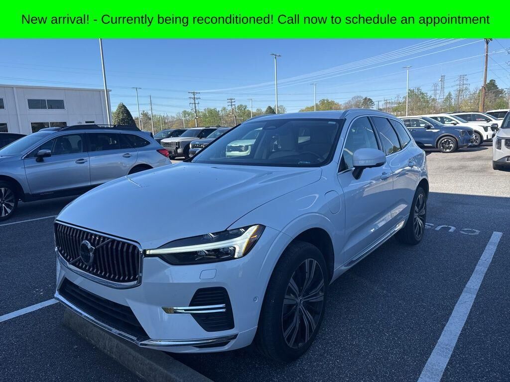 2022 VOLVO XC60