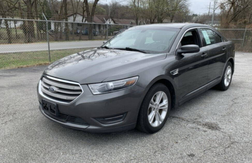 2016 FORD Taurus