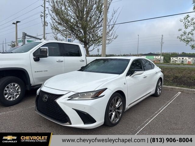 2019 LEXUS ES