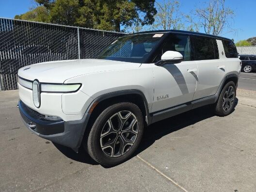 2023 RIVIAN R1S