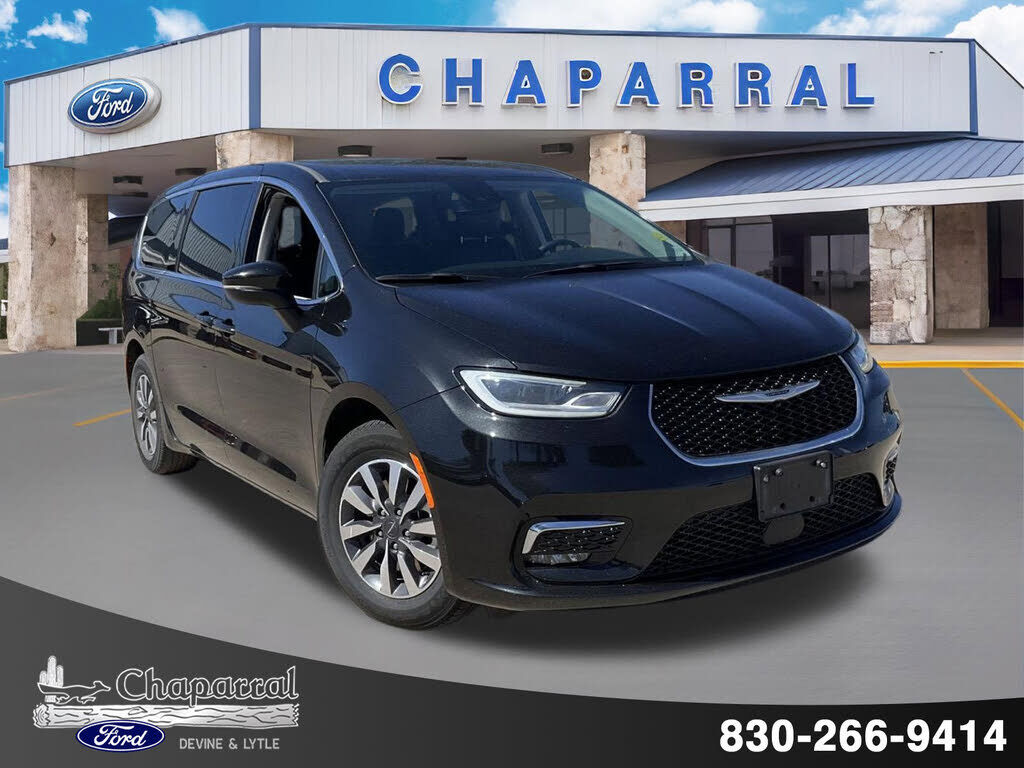 2023 CHRYSLER Pacifica