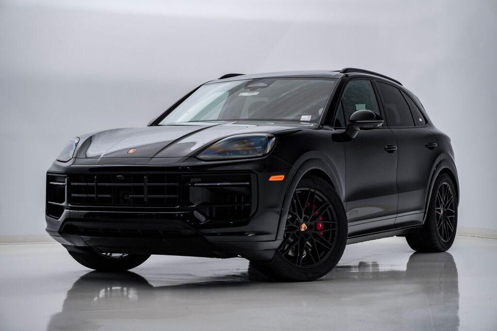 2026 PORSCHE Cayenne
