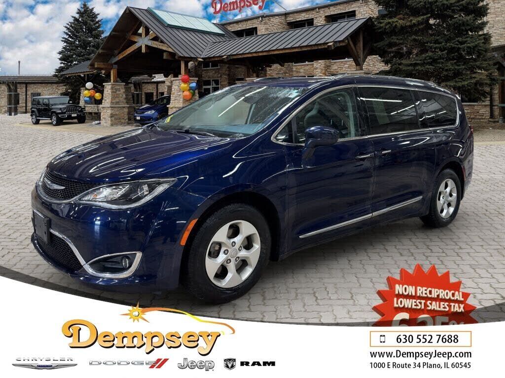 2017 CHRYSLER Pacifica