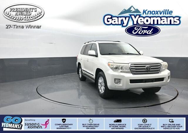 2013 TOYOTA Land Cruiser