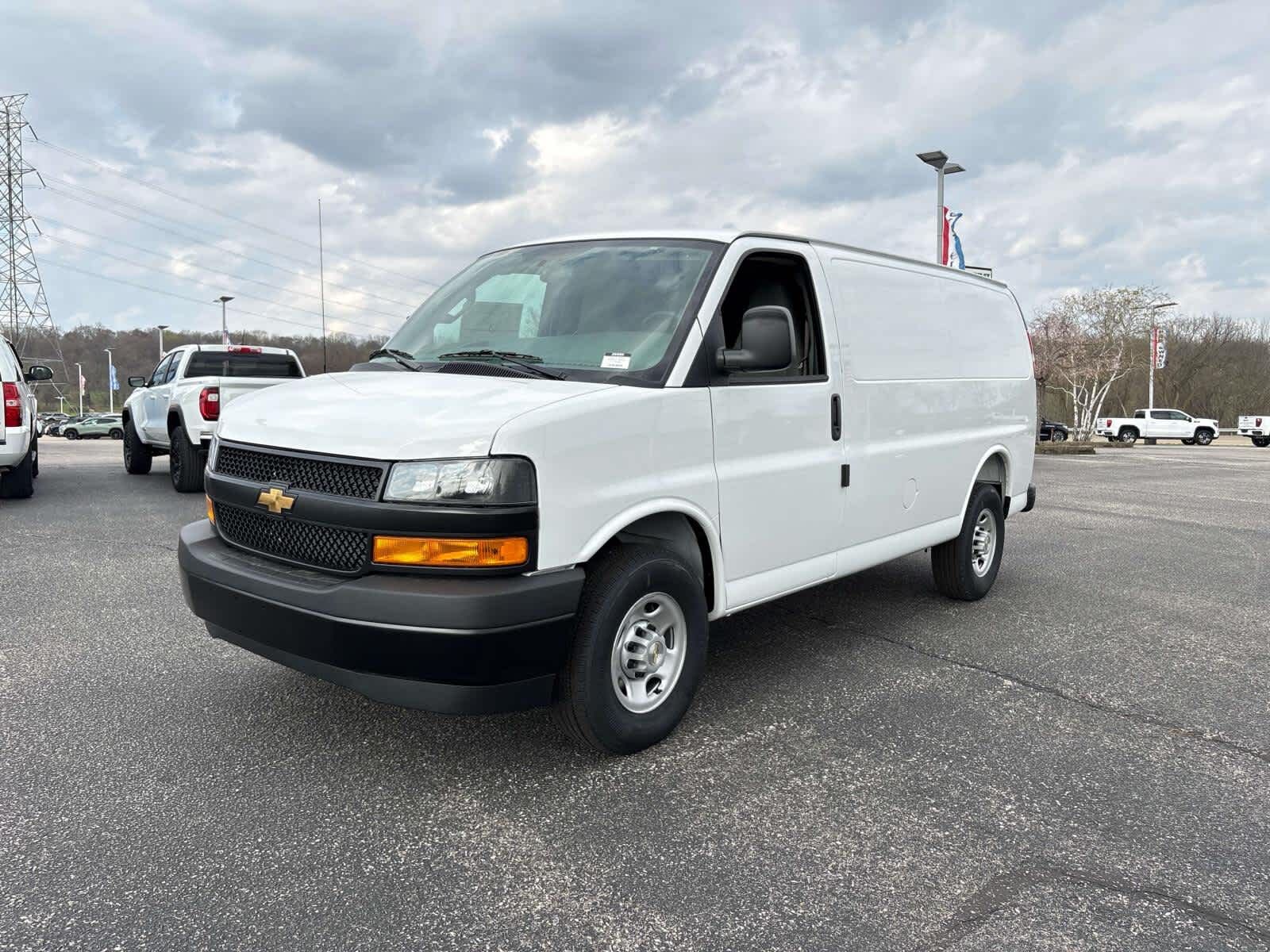 2026 CHEVROLET Express