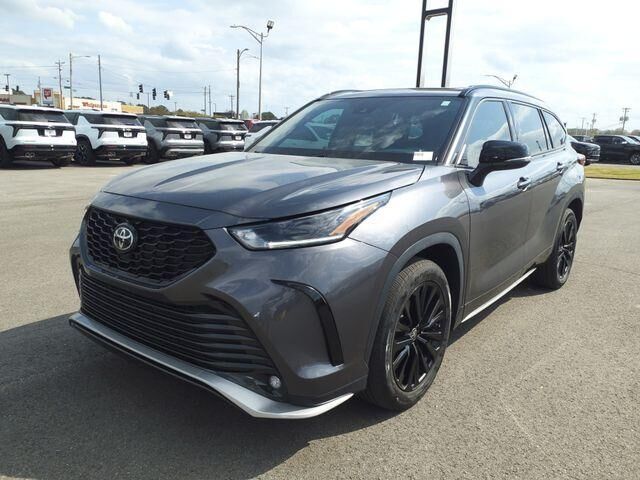 2023 TOYOTA Highlander