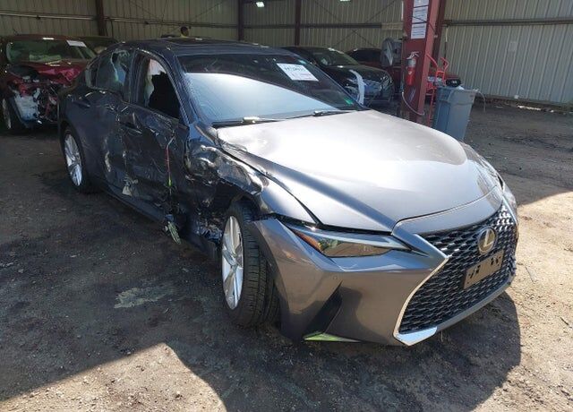 2021 LEXUS IS
