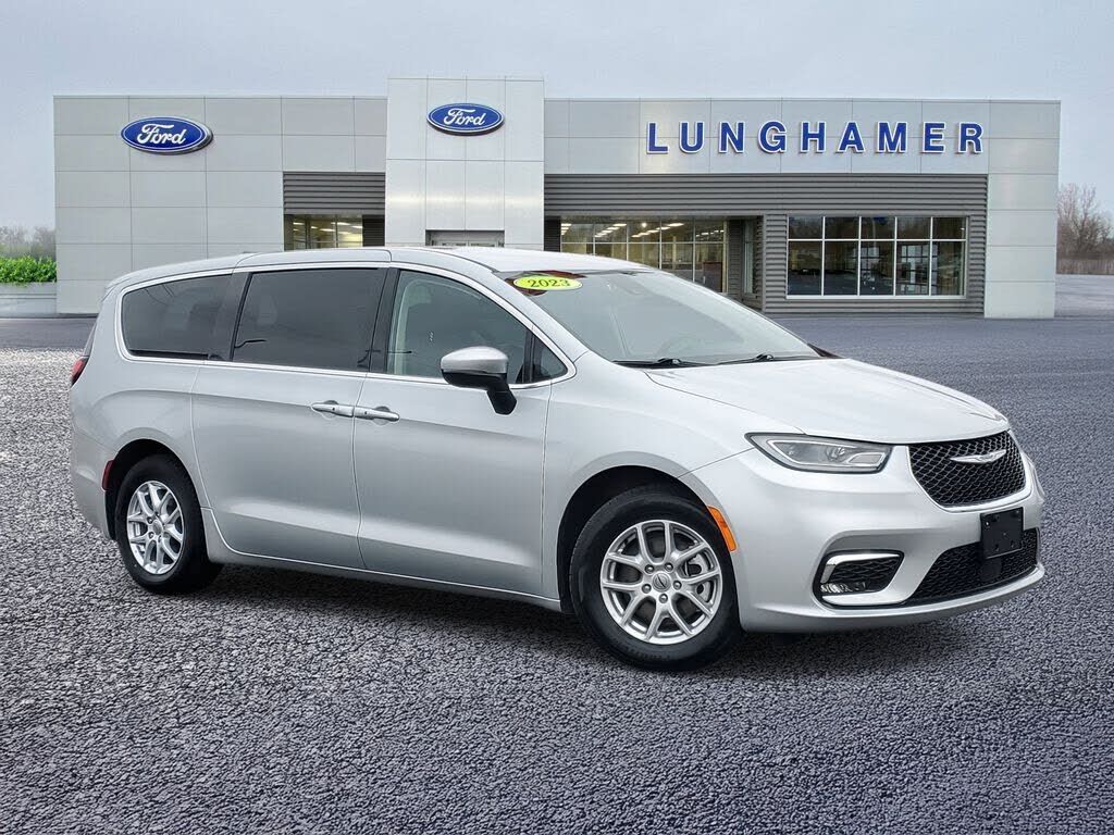 2023 CHRYSLER Pacifica