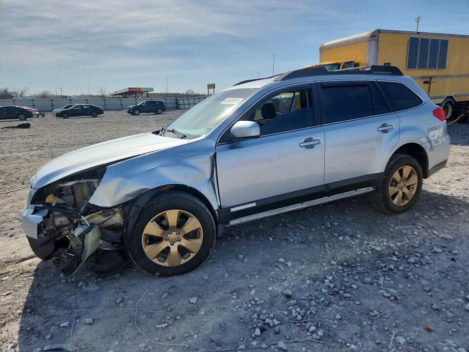 2012 SUBARU Outback