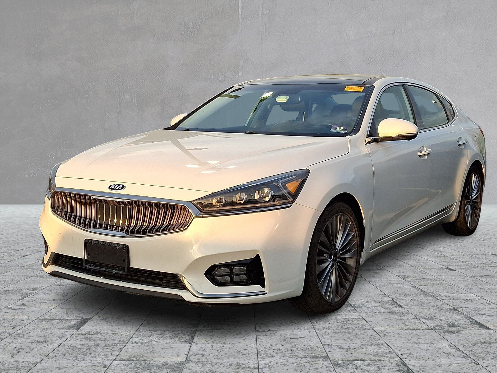 2019 KIA Cadenza