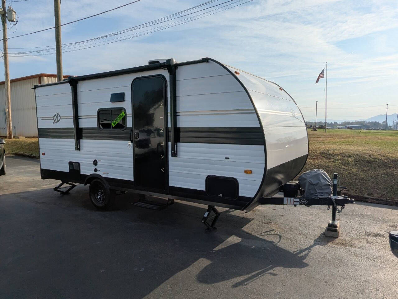 2025 CRUISER RV Avenir