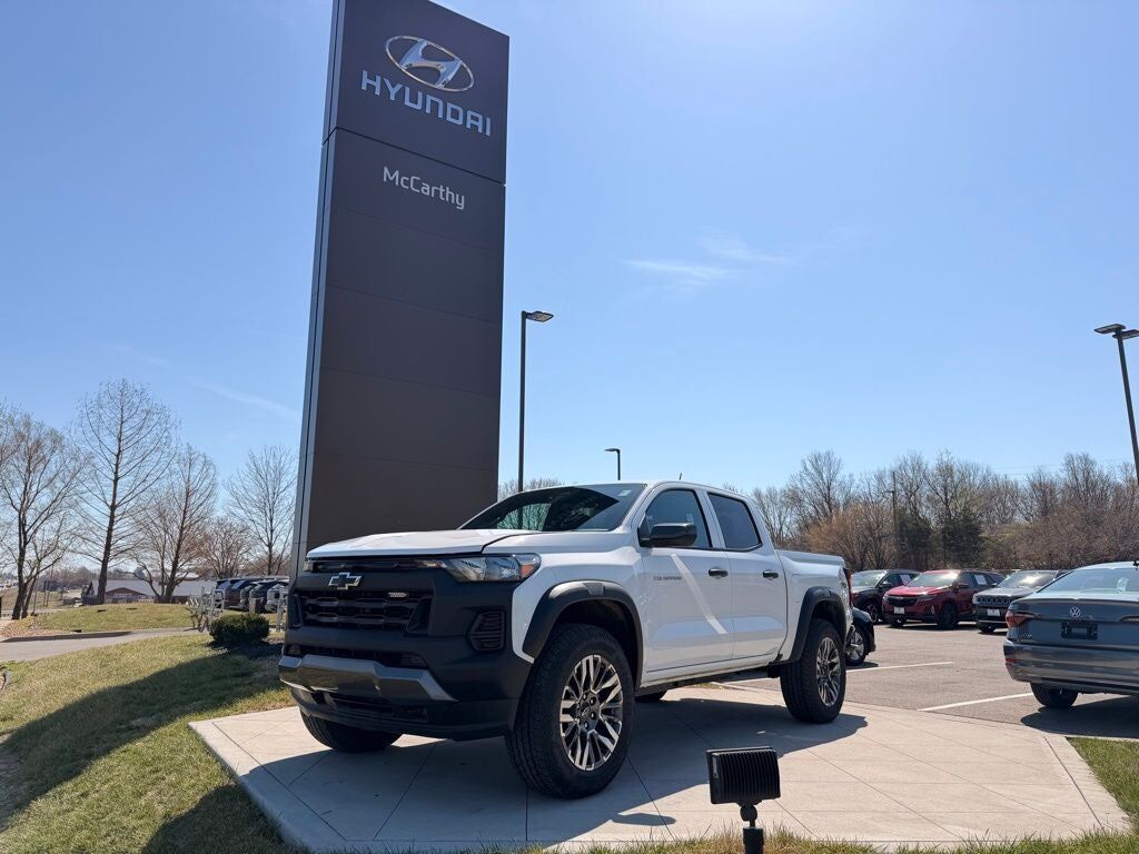 2025 CHEVROLET Colorado