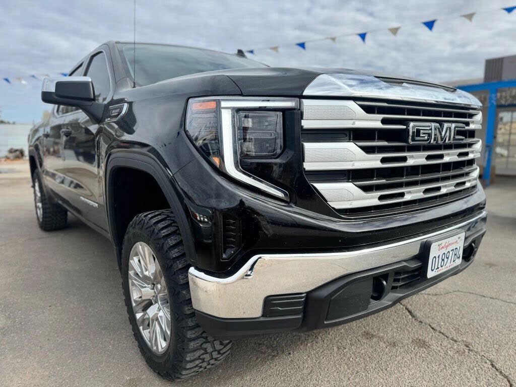 2023 GMC Sierra