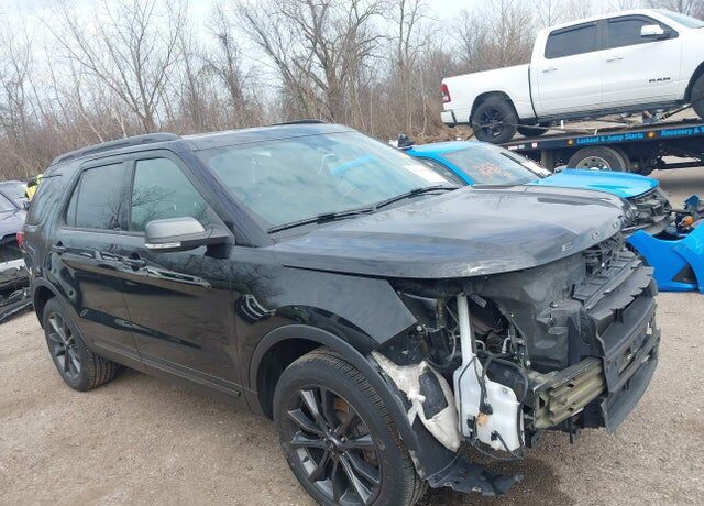 2018 FORD Explorer
