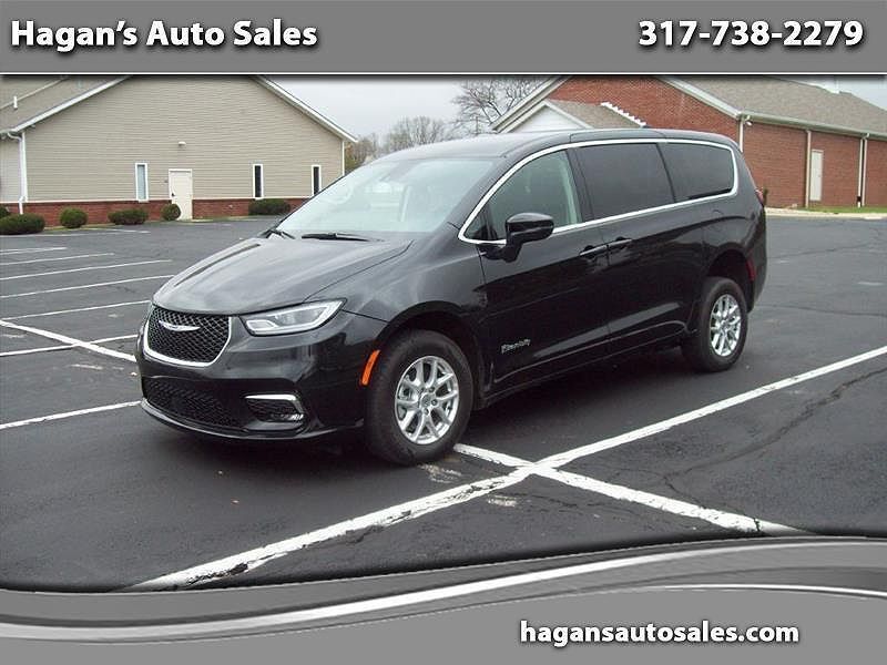 2023 CHRYSLER Pacifica