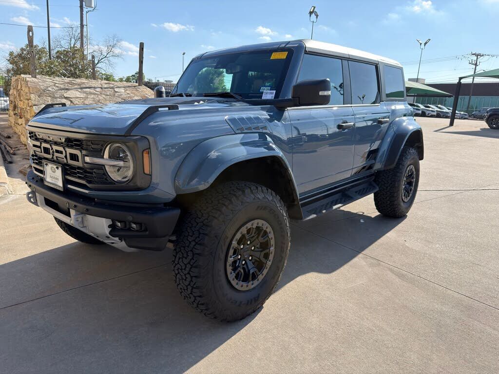 2024 FORD Bronco