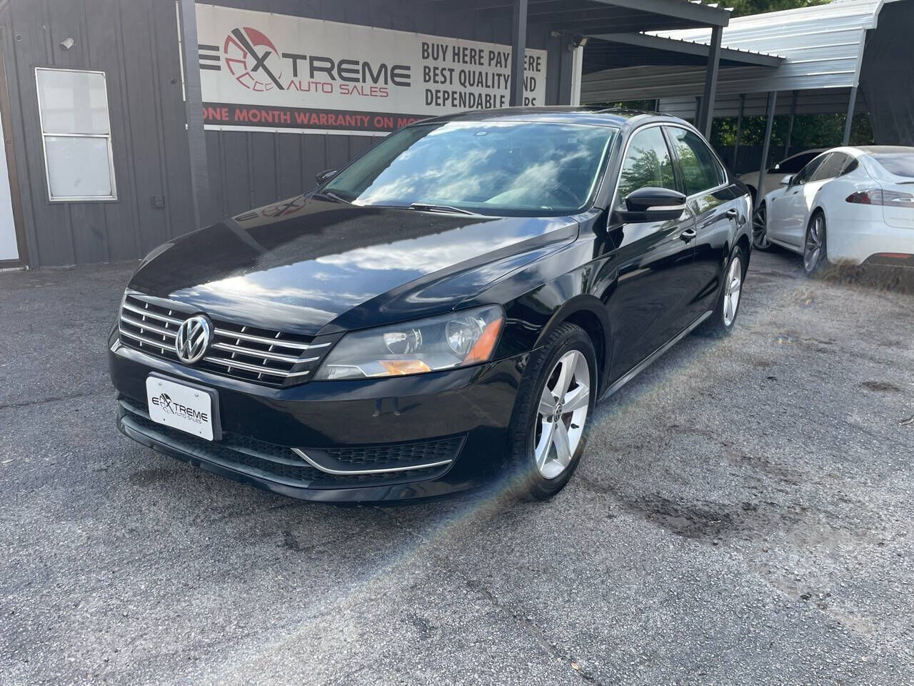 2013 VOLKSWAGEN Passat