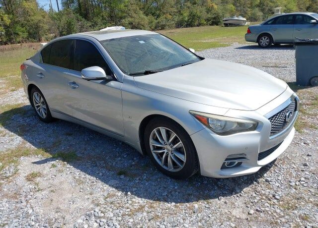 2015 INFINITI Q50