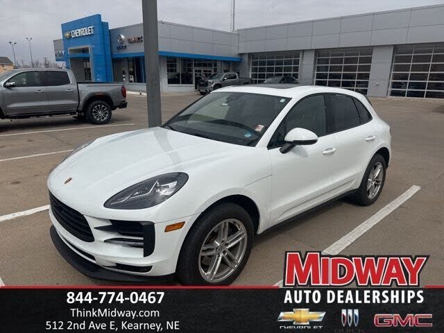 2019 PORSCHE Macan