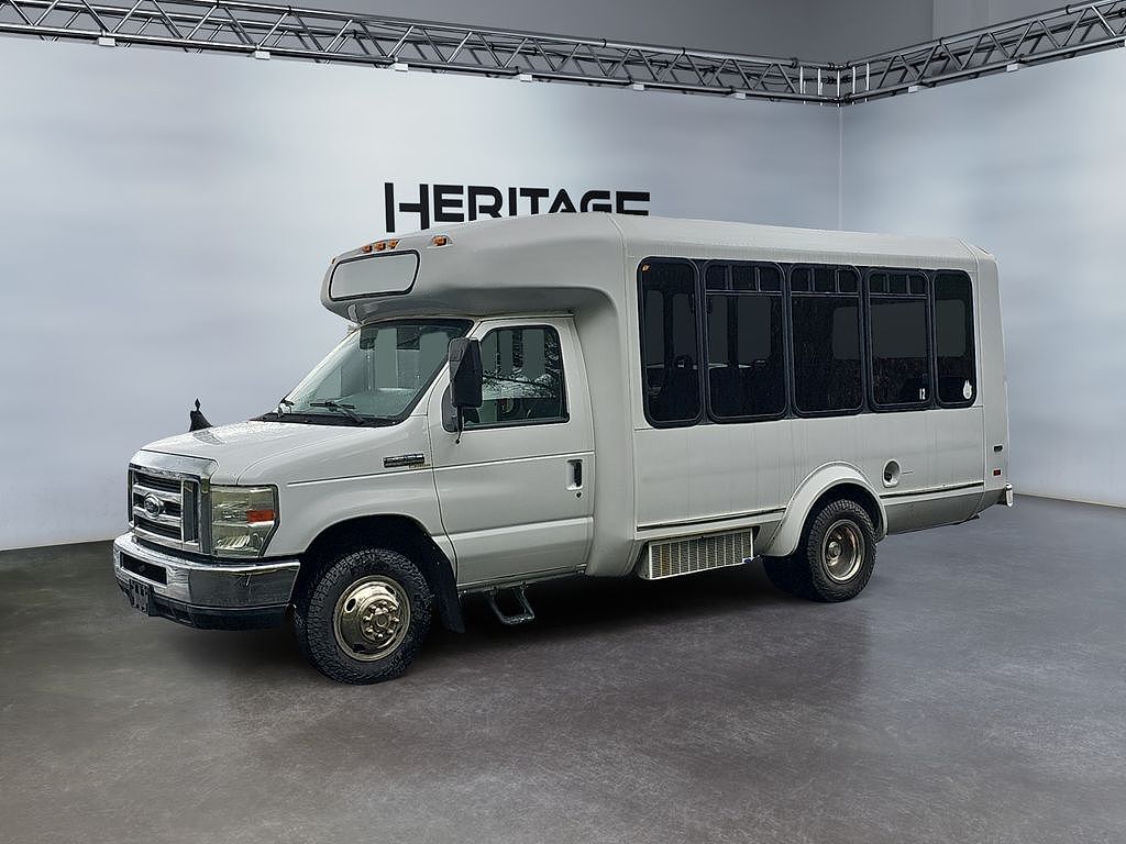 2011 FORD E-350