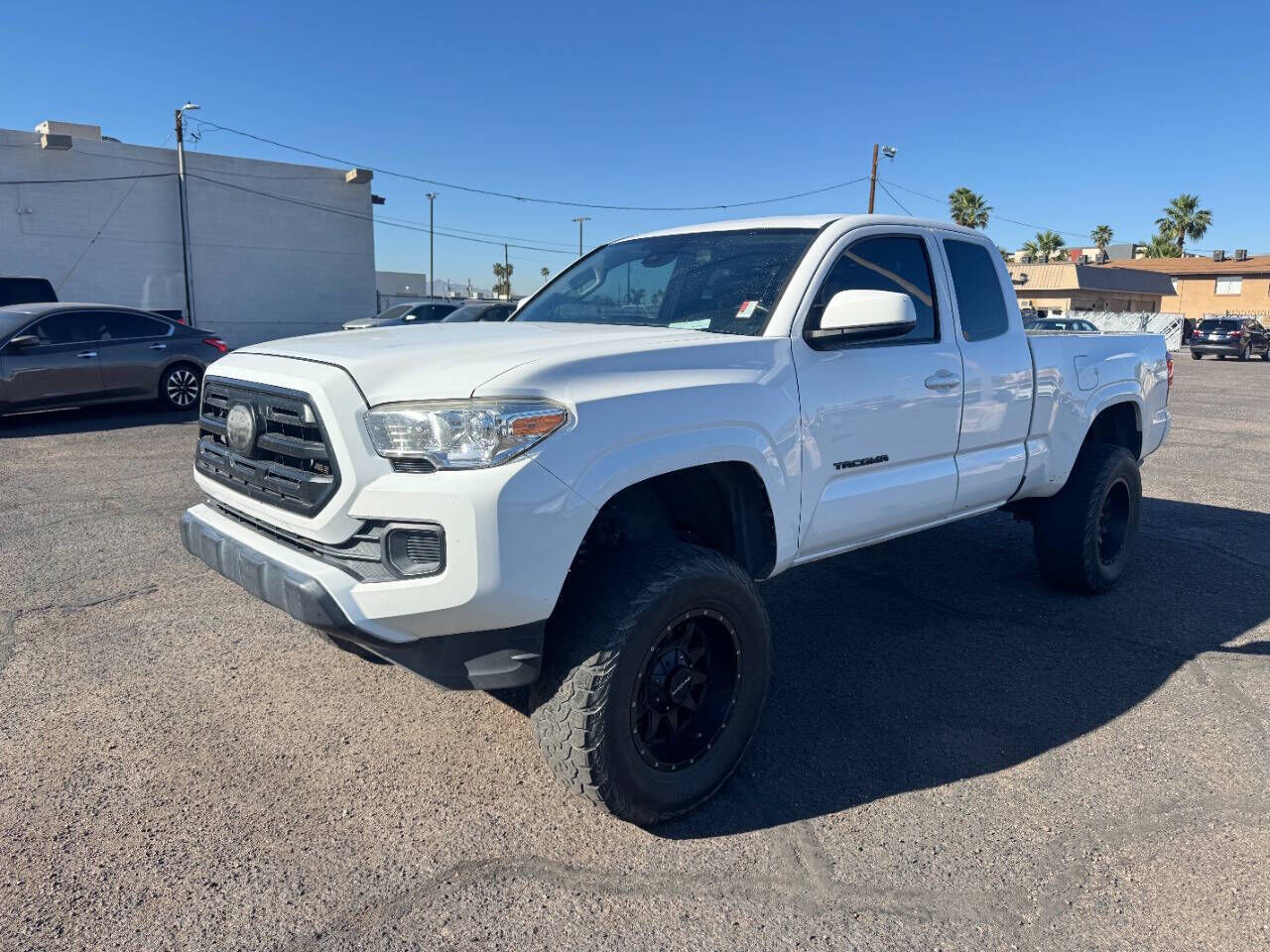 2018 TOYOTA Tacoma