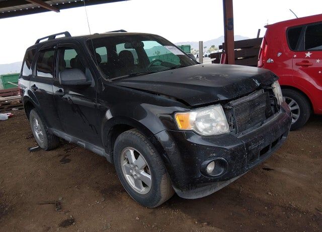 2011 FORD Escape