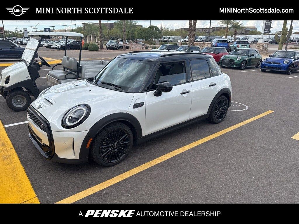 2023 MINI Hardtop