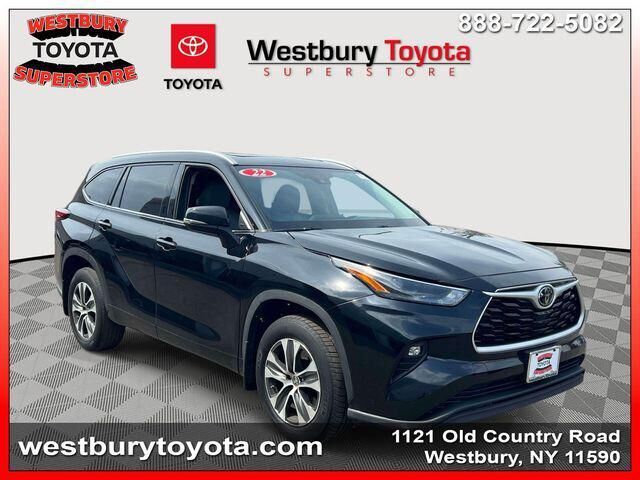 2022 TOYOTA Highlander