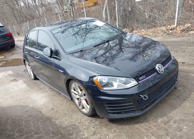 2016 VOLKSWAGEN Golf GTI