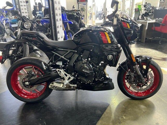 2026 SUZUKI GSX-8TT
